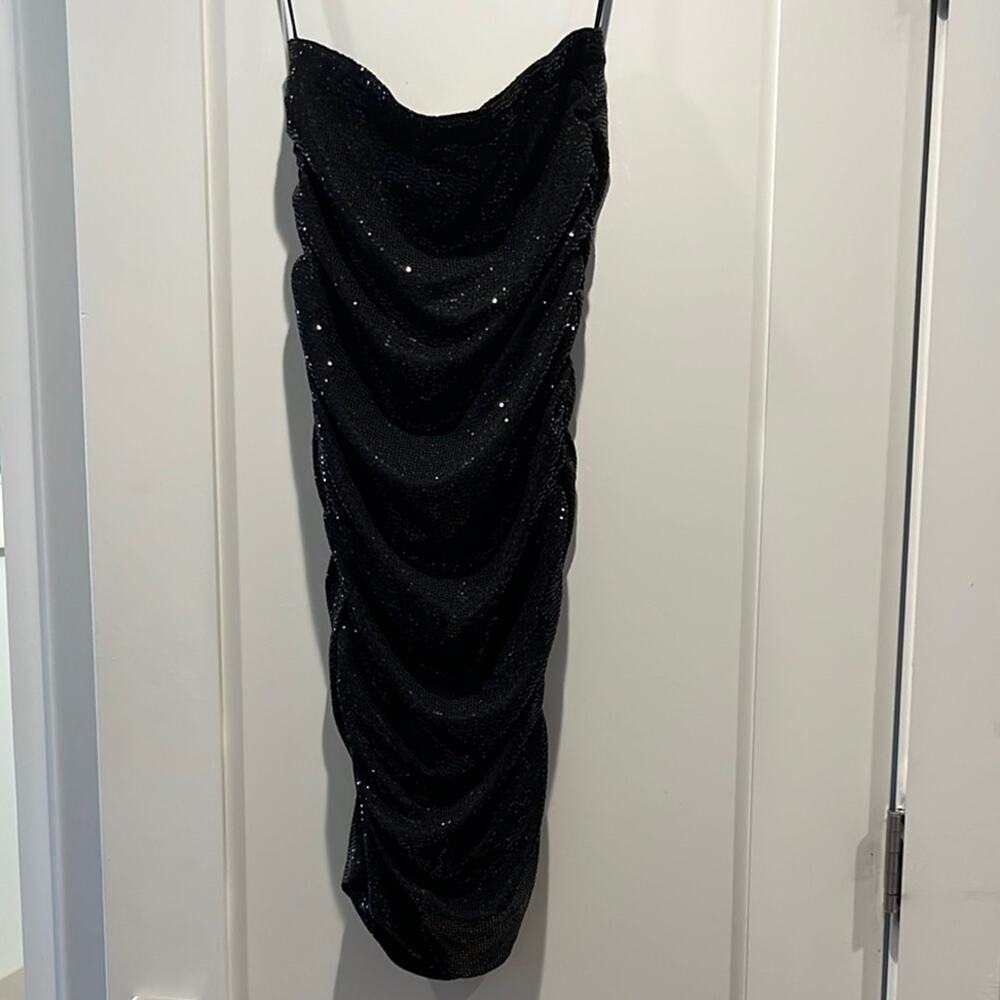 L'AGENCE Black Sequin Midi Skirt - M